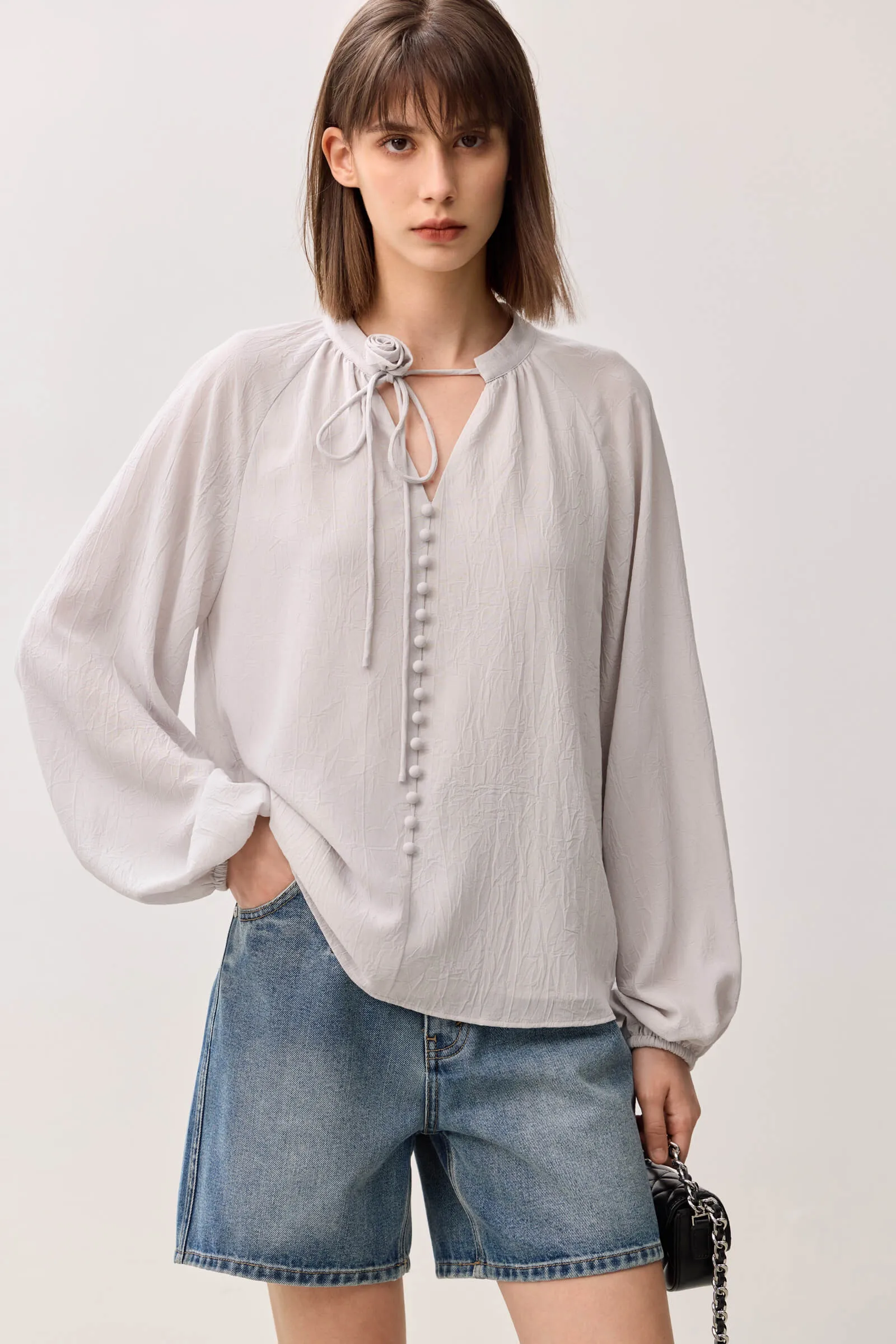 LILY Elegant Rose V-neck