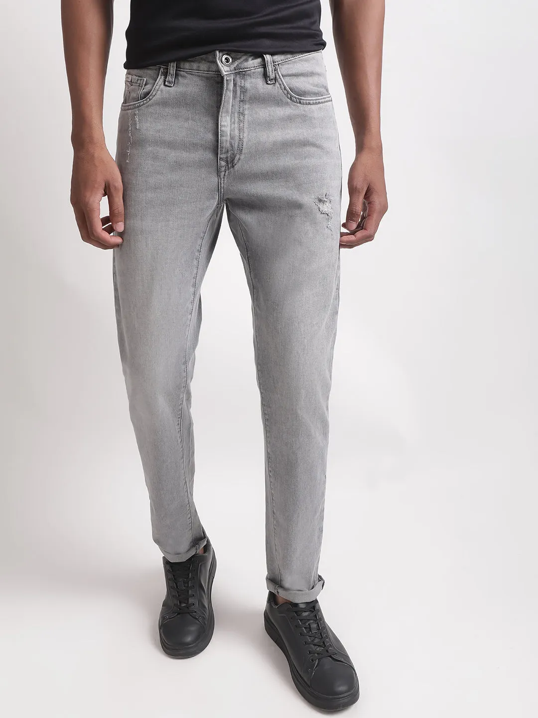 Lindbergh Men Grey Solid Tapered Fit Jeans