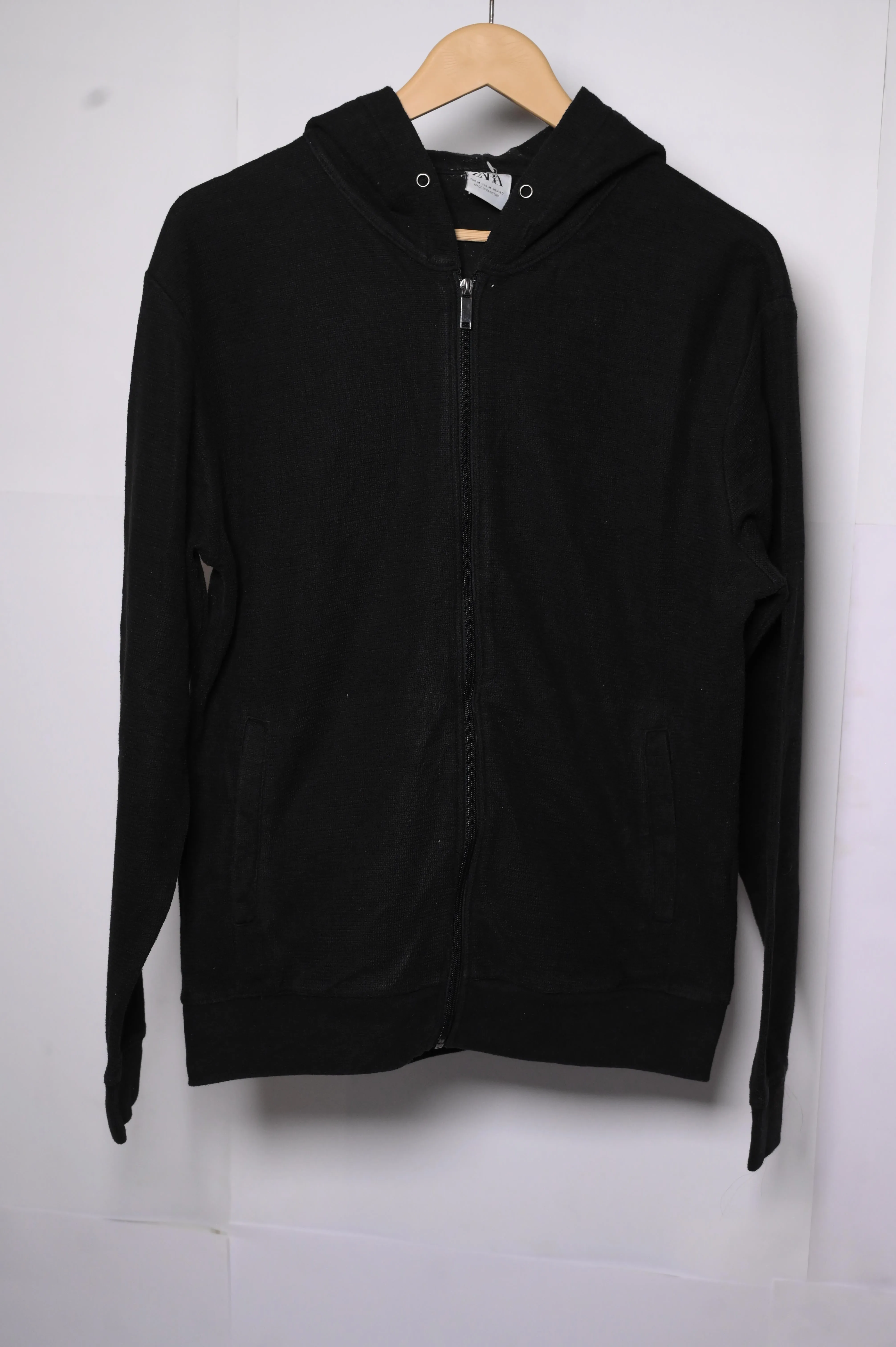 Zara Black Hoodie (Medium, Excellent Condition)