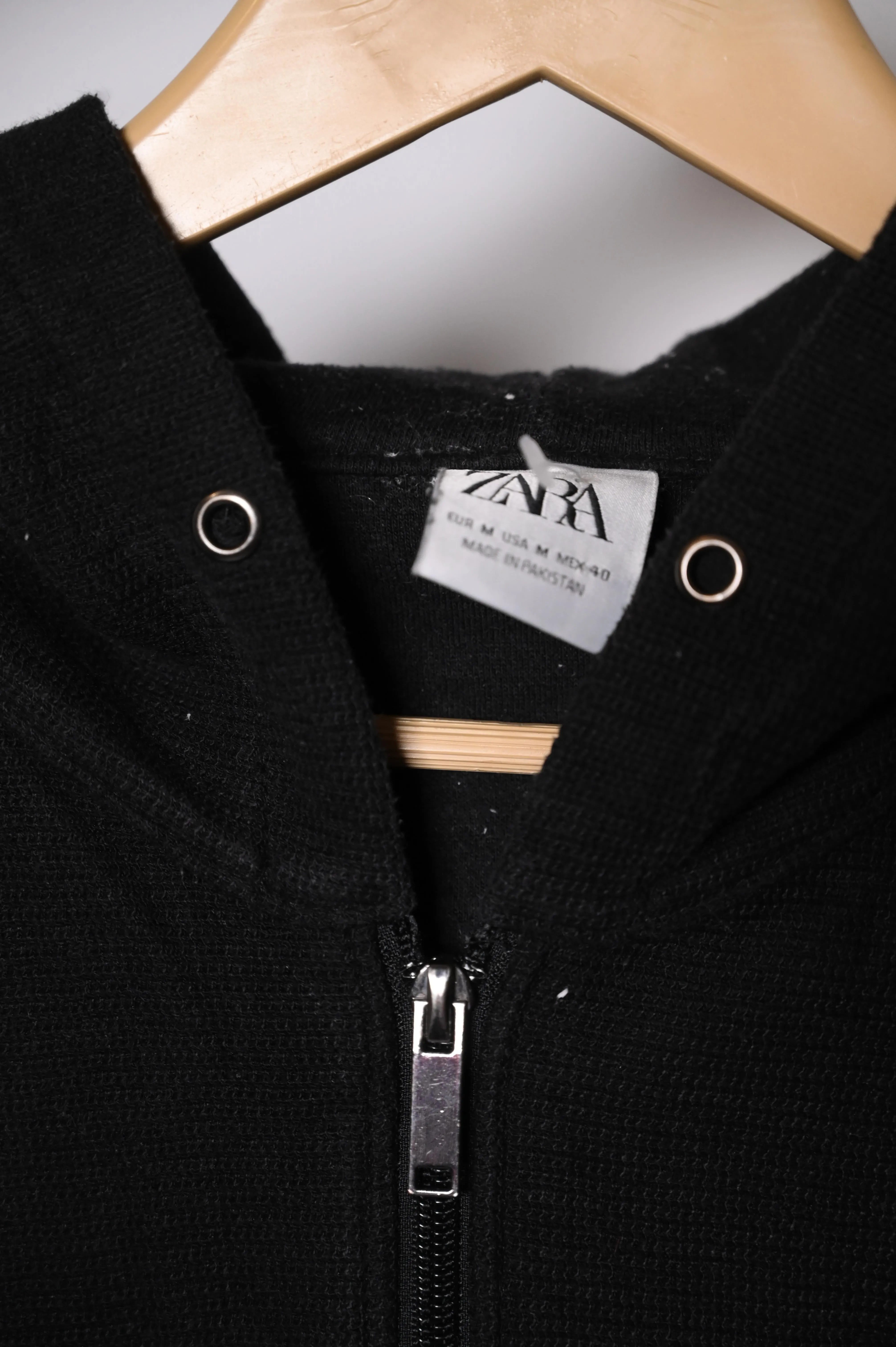 Zara Black Hoodie (Medium, Excellent Condition)